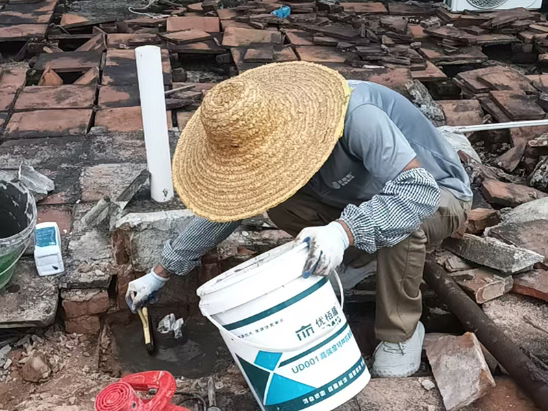 先烈东横路40号大院7栋701.702房天面打拆找漏点 拷贝.jpg