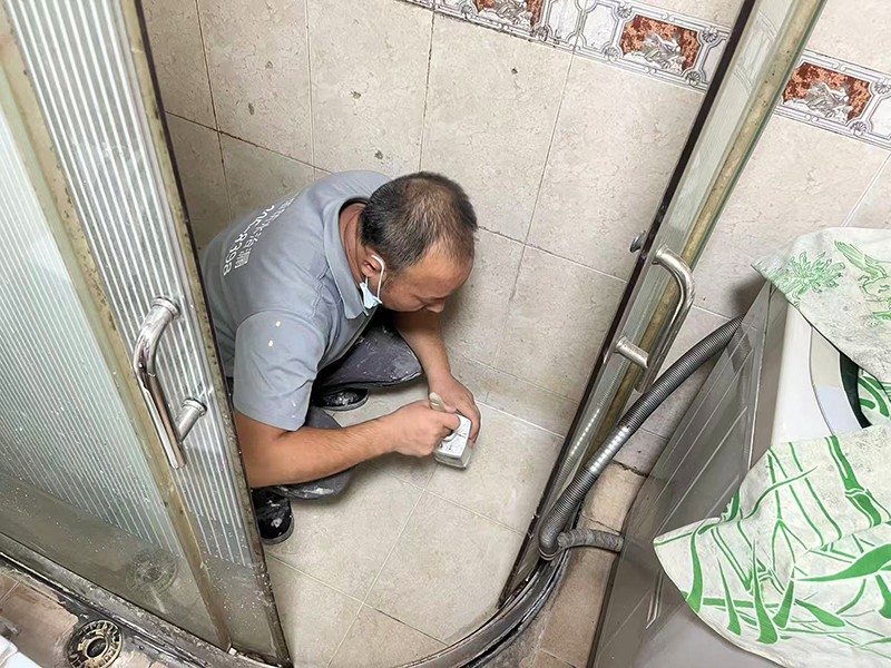 翠雅苑1110房卫生间防水.jpg
